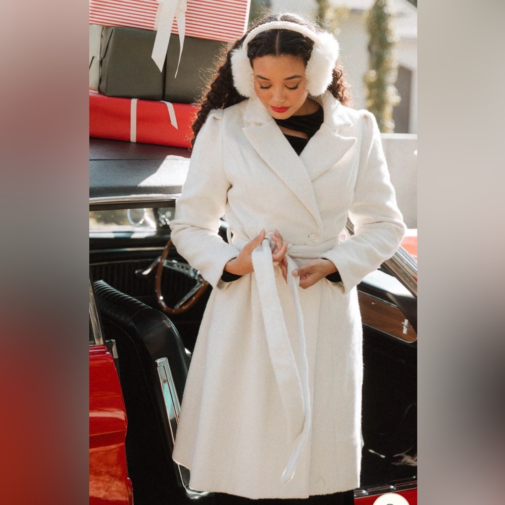 IVYCITY ADELINE COAT IN CREAM